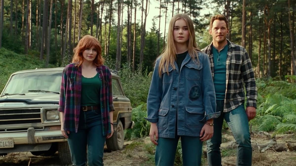 Jurassic World Dominion Menu Coming to Hardee's and Carl's Jr.