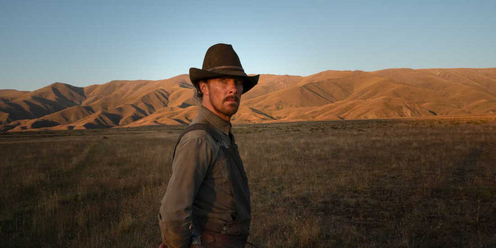 Benedict Cumberbatch as Phil Burbank on an empty field in The Power of the Dog