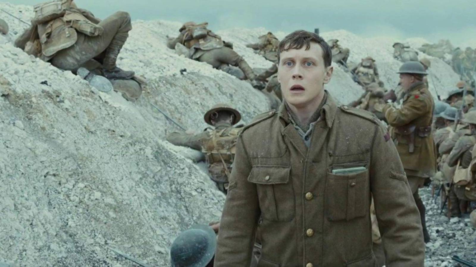 George MacKay as Will on the battlefield in 1917 (2019)