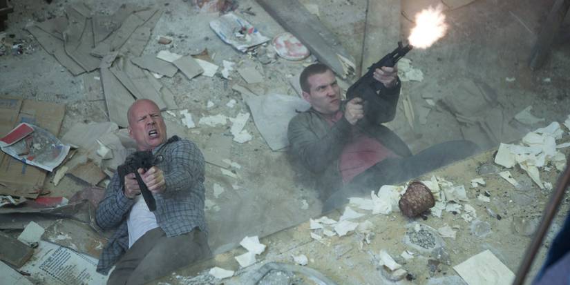 A good day to die hard, Jack, John McClane, Bruce WIll, Jai Courtney, firing guns at helicopter