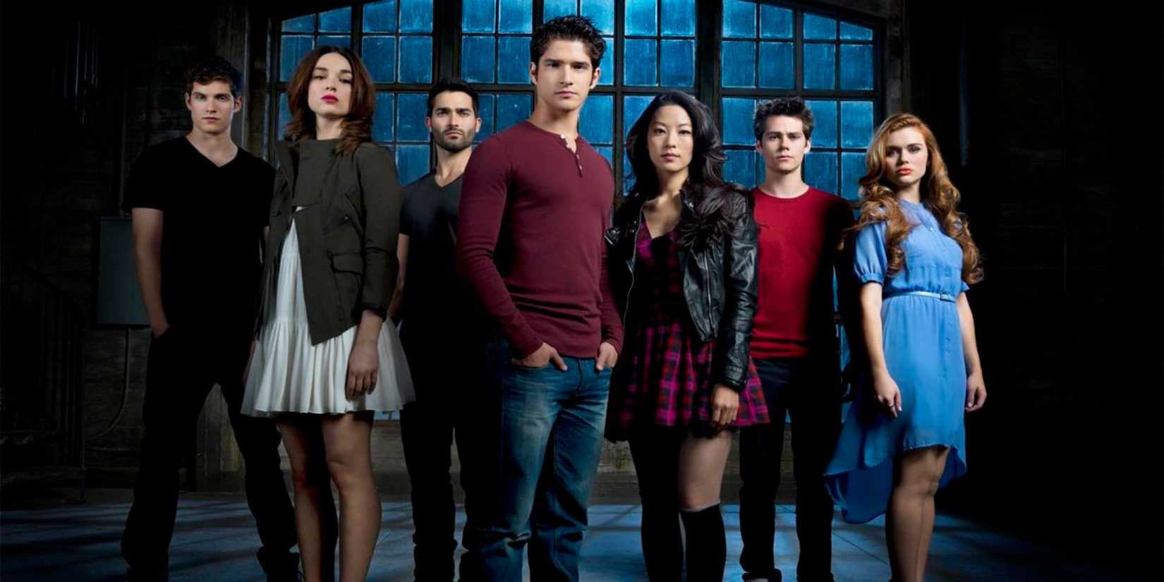 The cast of Teen Wolf standing together