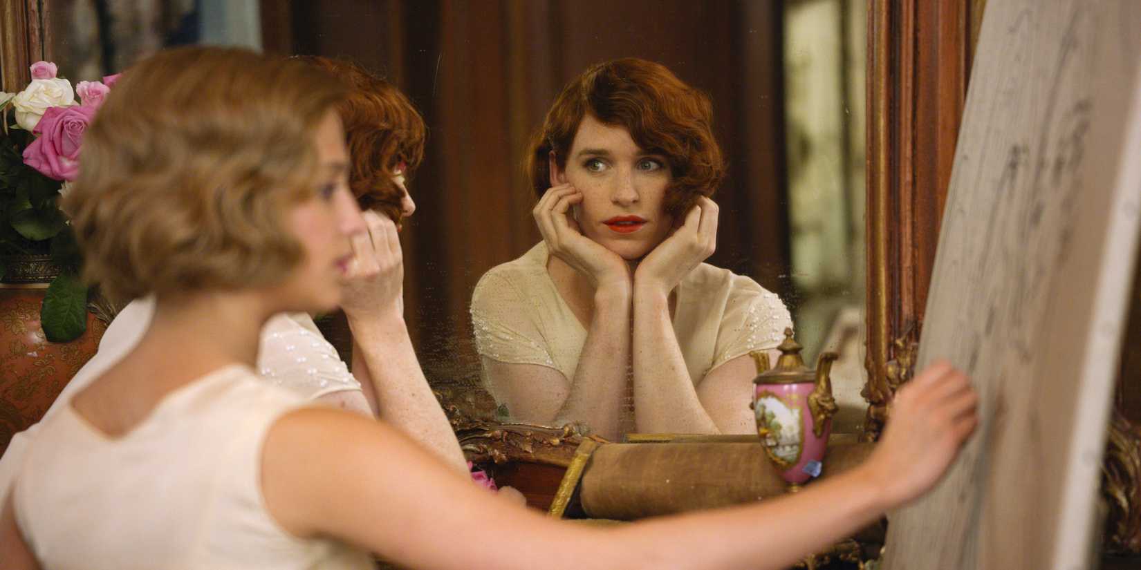 Eddie Redmayne and Alicia Vikander in The Danish Girl