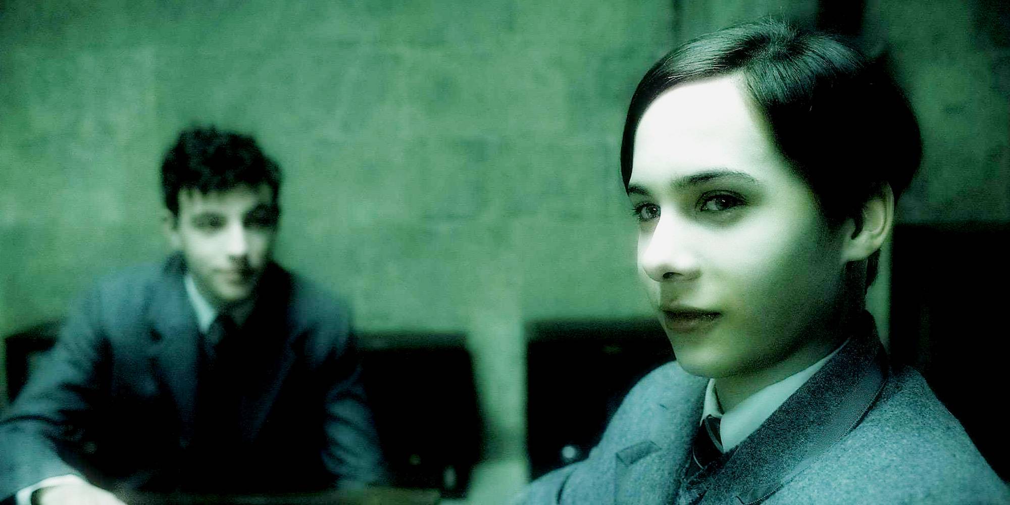 Voltamolt Half Riddle How Voldemort’s Backstory Is Different in the Harry Potter Movies & Books