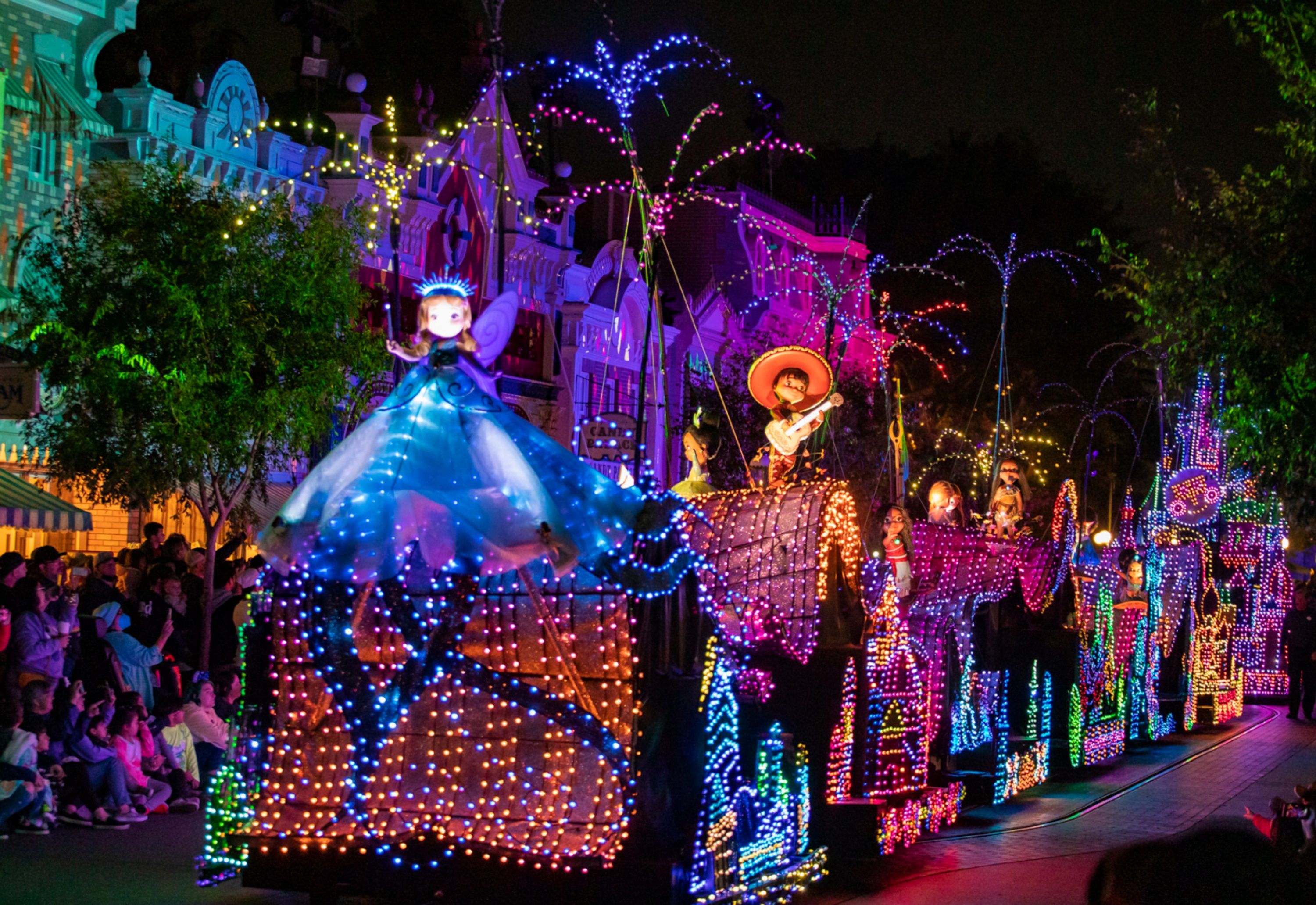 Disney's Longest-Running Spectacular Fantasmic! Returns