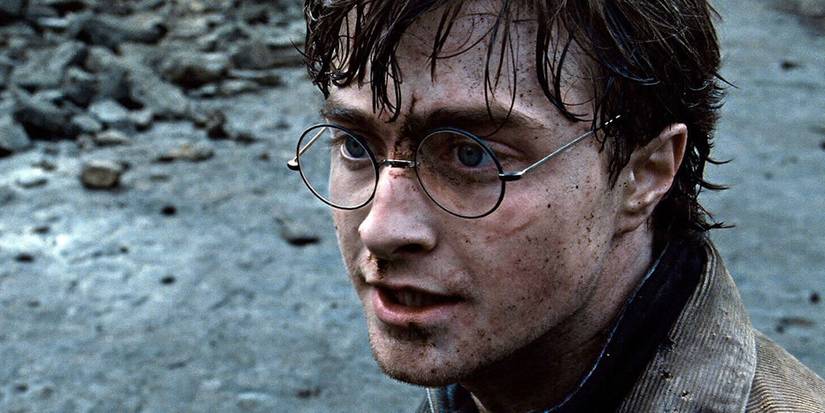 Harry Potter (Daniel Radcliffe) close-up in 'Harry Potter and the Deathly Hallows: Part 2'