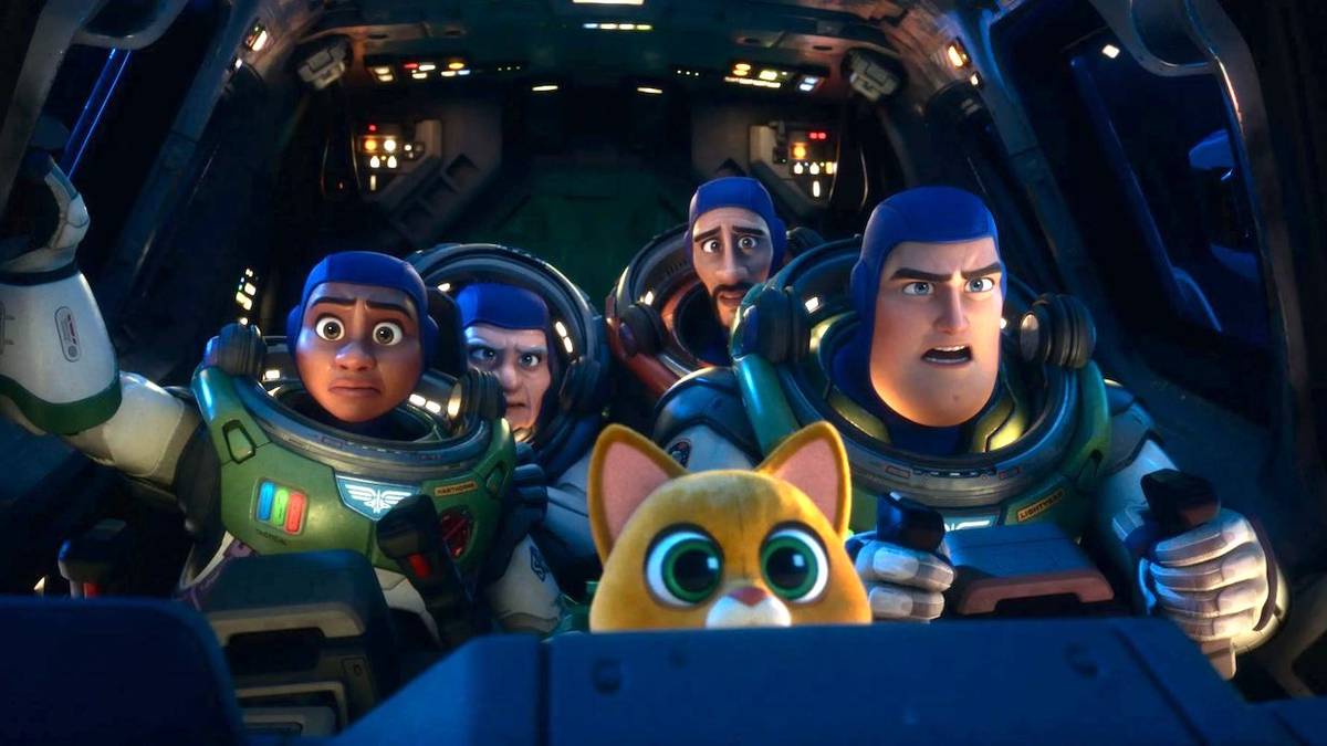Bus Lightyear Rival Lightyear Ending Explained: Does Buzz Complete the Mission?