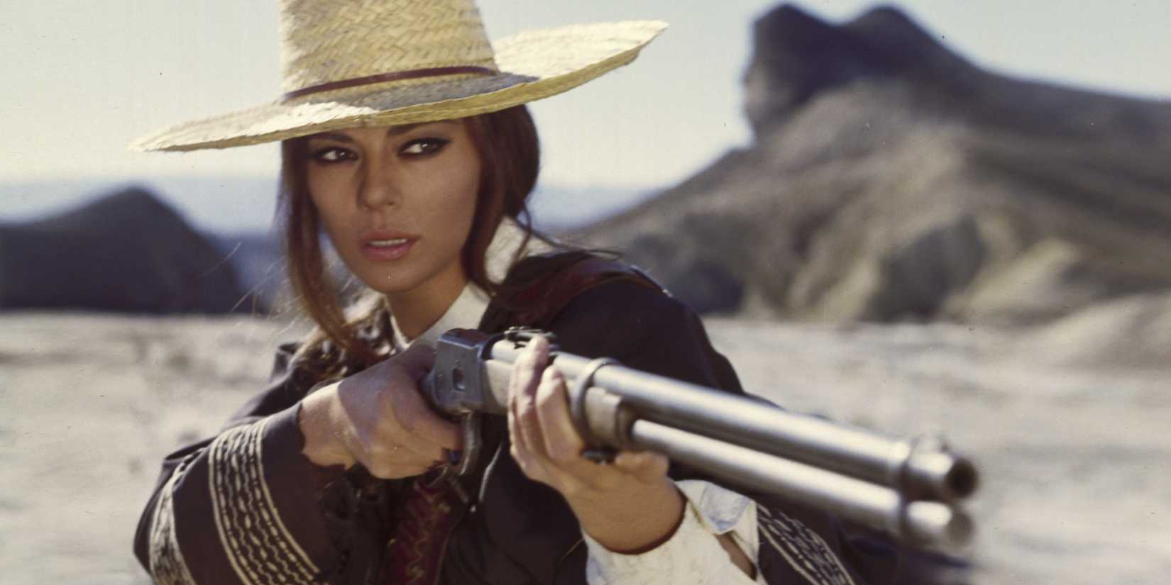 Columba aiming a rifle in The Mercenary (1968)