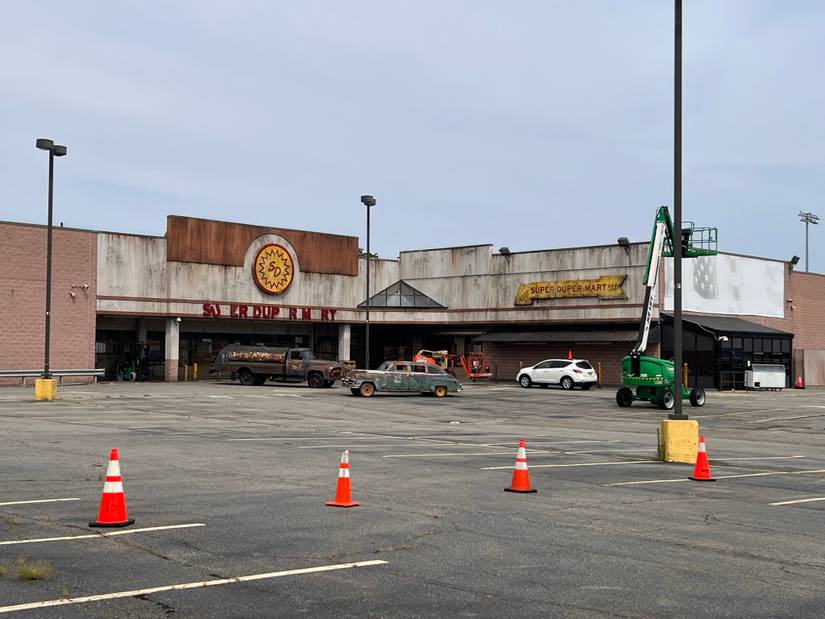 Fallout Series Set Photos Bring the Super Duper Mart to Life