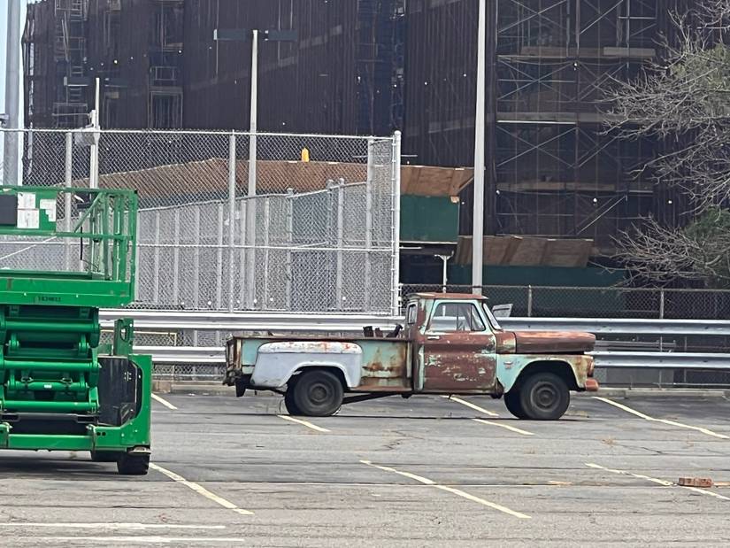 Fallout Series Set Photos Bring the Super Duper Mart to Life