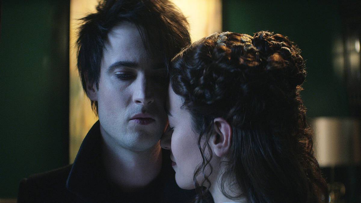 The Sandman: How Dream's Relationship With Calliope Changed From the Comics