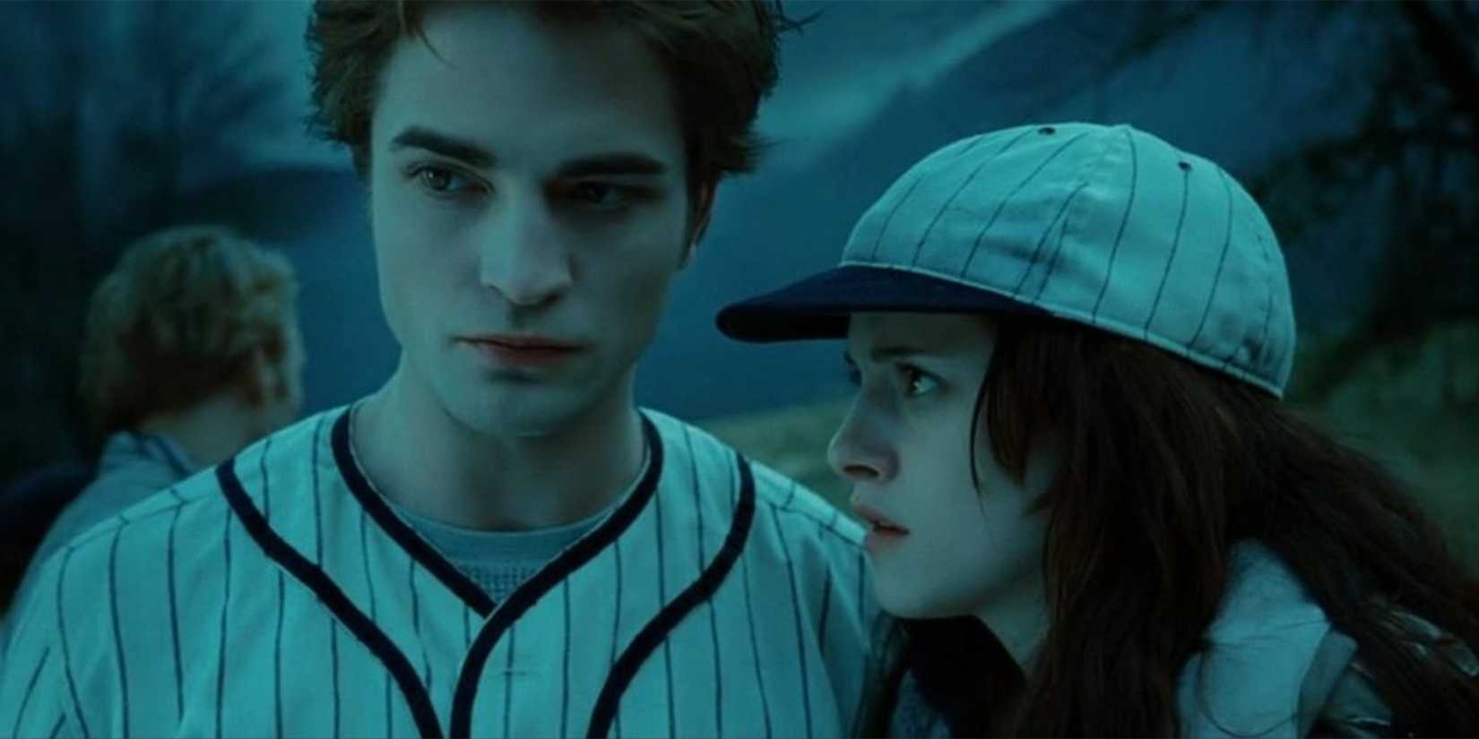 Bella and Edward playing