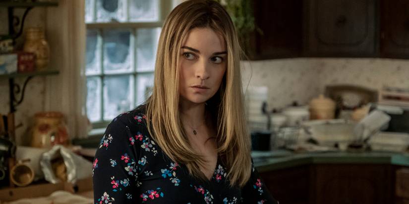 Annie Murphy in Kevin Can F**k Himself Season 2