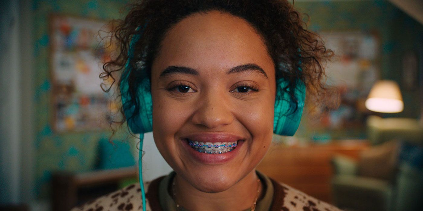 susie-searches-kiersey-clemons-social-featured