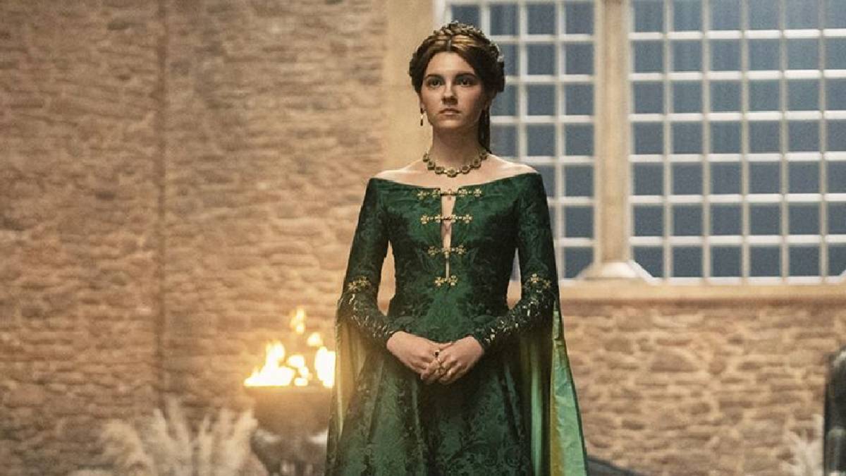House of the Dragon Featurette Explores Alicent's Silent Rebellion House of the Dragon Featurette Explores Alicent's Silent Rebellion