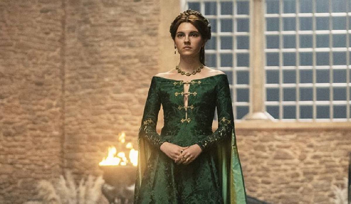 House of the Dragon Featurette Explores Alicent's Silent Rebellion House of the Dragon Featurette Explores Alicent's Silent Rebellion