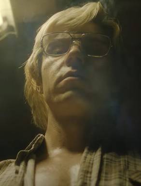 does evan peters smoke cigarettes In 2022, took on one of the most challenging roles of his career as Jeffrey Dahmer in Netflix's Dahmer Monster: The Jeffrey Dahmer Story. The series explored the horrific Best Quicksilver Scenes From X-Men