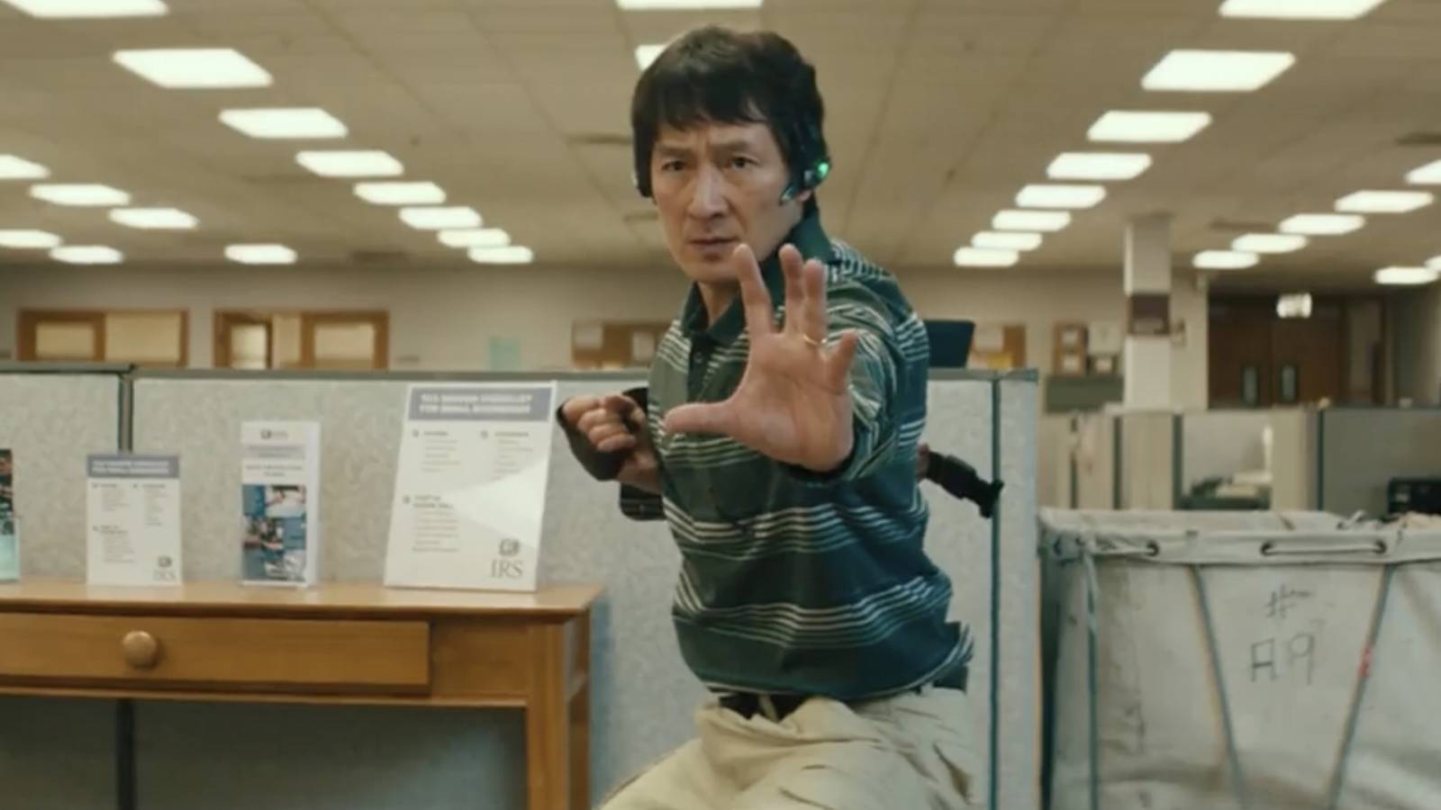 Watch Ke Huy Quan's Emotional Oscar's Acceptance Speech