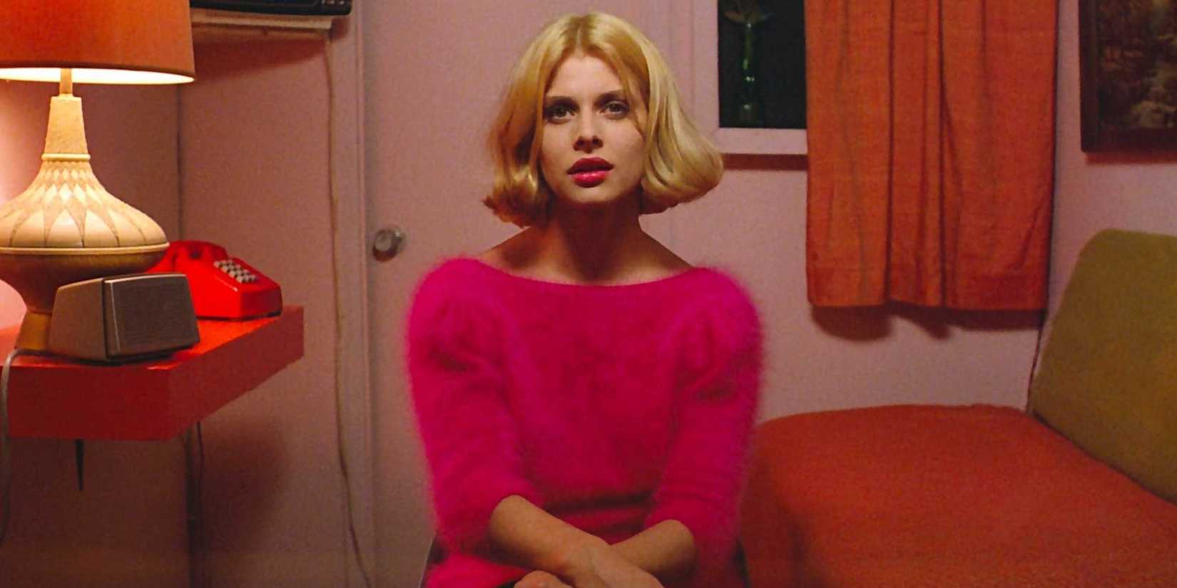 Nastassja Kinski looking at the camera in Paris, Texas