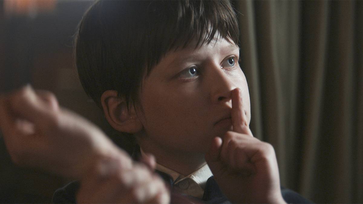 Netflix’s Cancelled 8-Part Sci-Fi Mystery Series Is Still One of Its Best