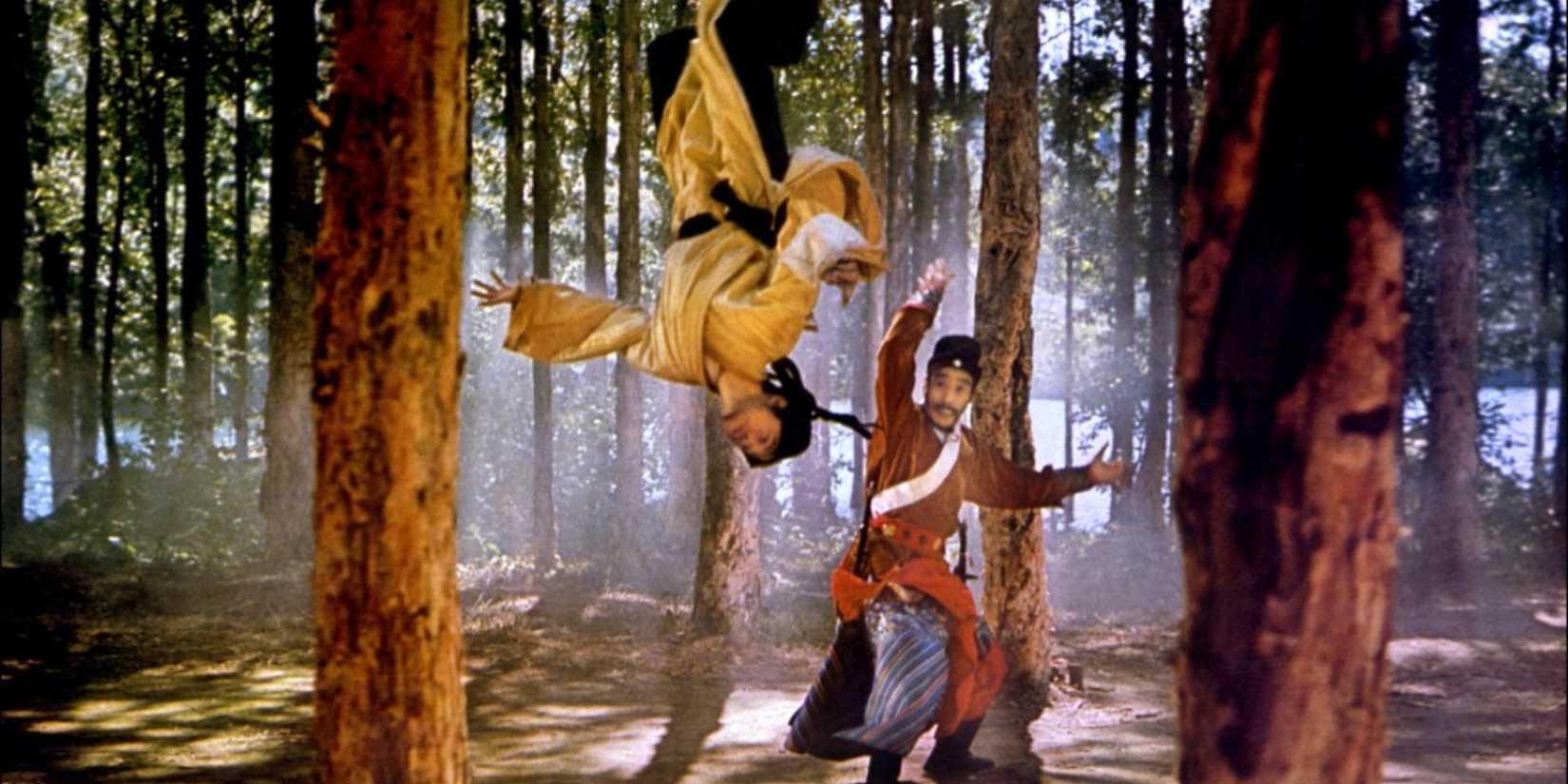 A scene from A Touch of Zen showing two people fighting