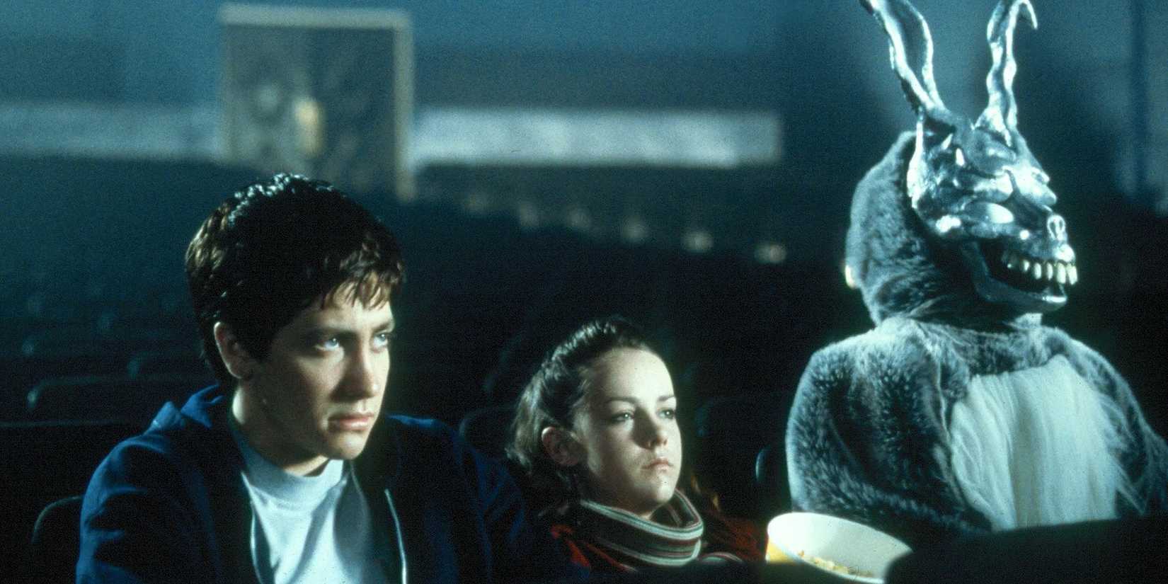 Jake Gyllenhaal, Jena Malone and Frank sat in a cinema together in 'Donnie Darko'