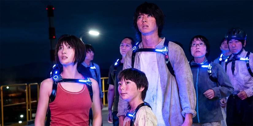 Kento Yamazaki as Arisu and Tao Tsuchiya as Usagi in Alice in Borderland Season 2