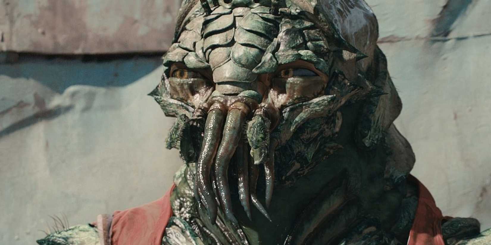 A close-up of an Alien in 'District 9'.