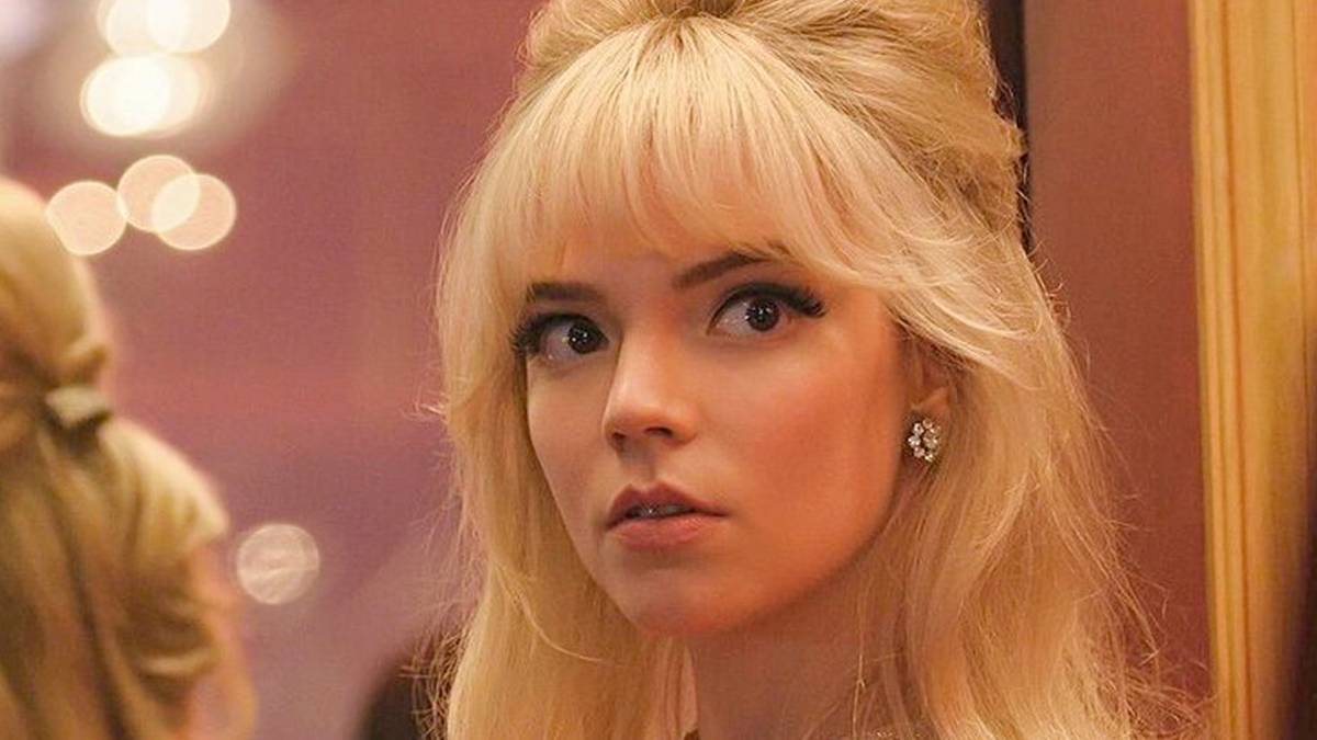 Sandie (Anya Taylor-Joy) looking to the distance in Last Night in Soho