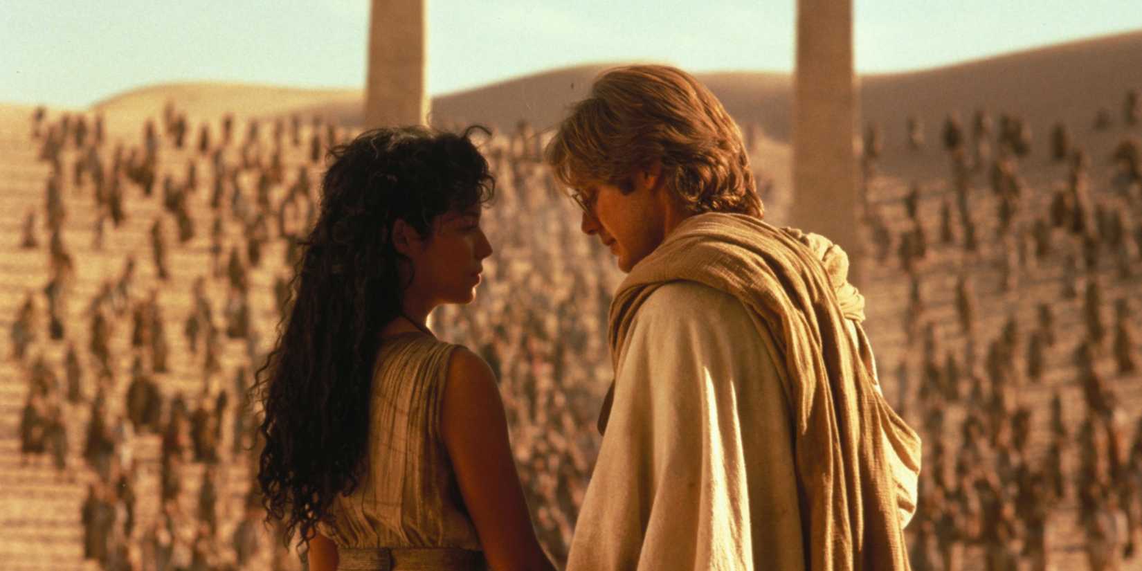 James Spader as Dr. Daniel Jackson with Mili Avital as Sha'uri on Abydos in 'Stargate'