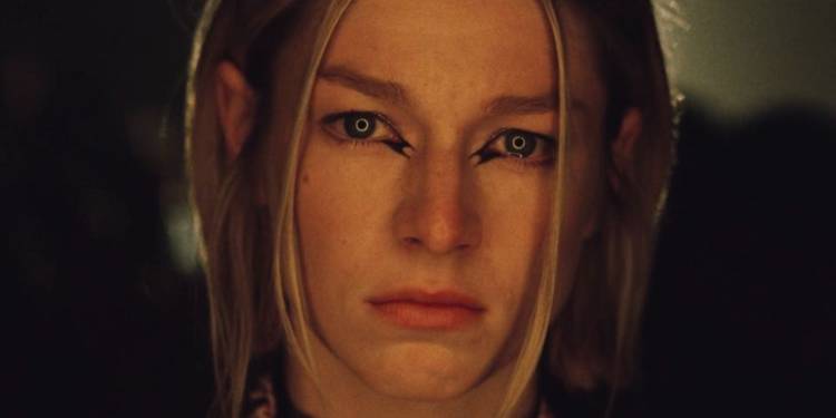 Hunter Schafer as Jules in Euphoria