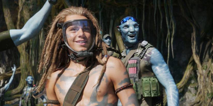 Jack Champion as Spider smiling while looking to the distance in Avatar 2 The Way of Water