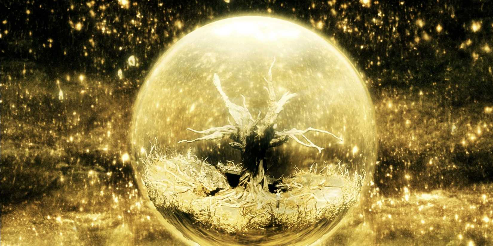 A tree inside a glowing sphere in the film The Fountain