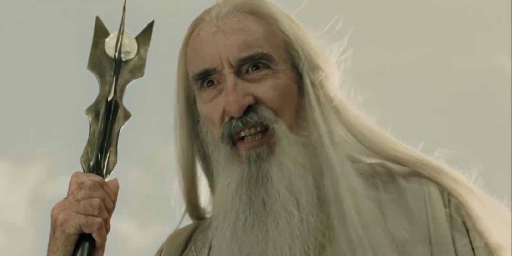 Saruman talking to someone below in The Lord of the Rings: The Return of the King - 2003