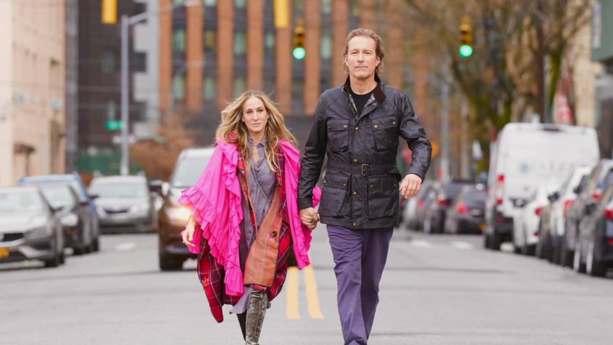 First And Just Like That Season 2 Images Show Carrie and Aidan Back