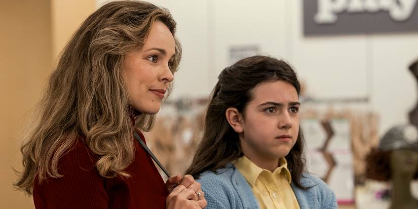Rachel McAdams and Abby Ryder Fortson in Are you there God? its me, Margaret. featured