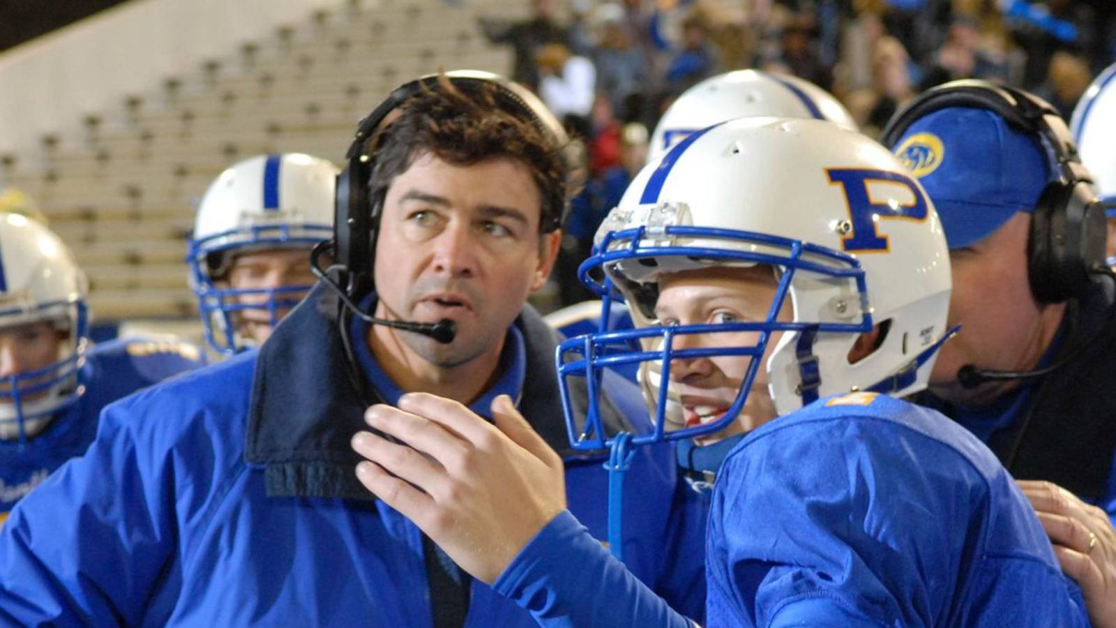 20 Years Later, Kyle Chandler's Network Drama Is Still One of the Best Ever Made