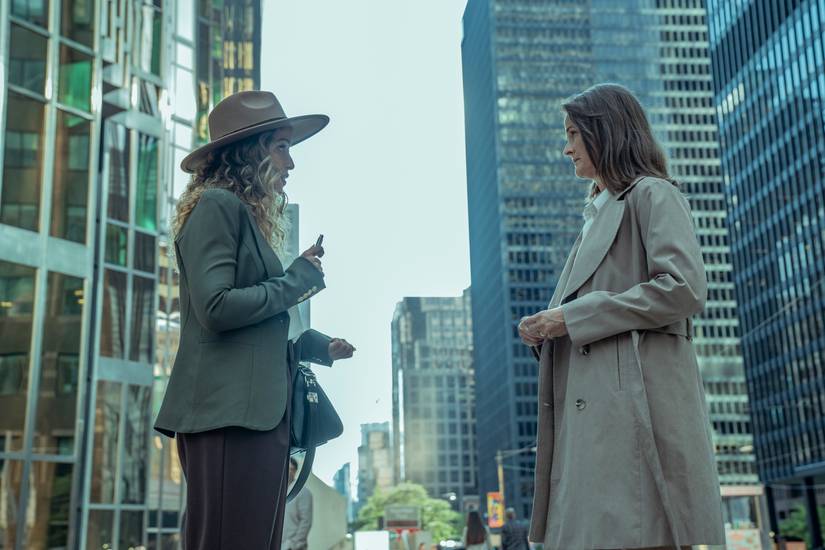 'Rabbit Hole' Cast Members on Working With Kiefer Sutherland & Plot Twists