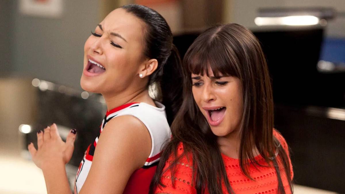 'Glee' Meets 'Fleabag' in This 4-Part Comedy Series That's Officially a Streaming Hit