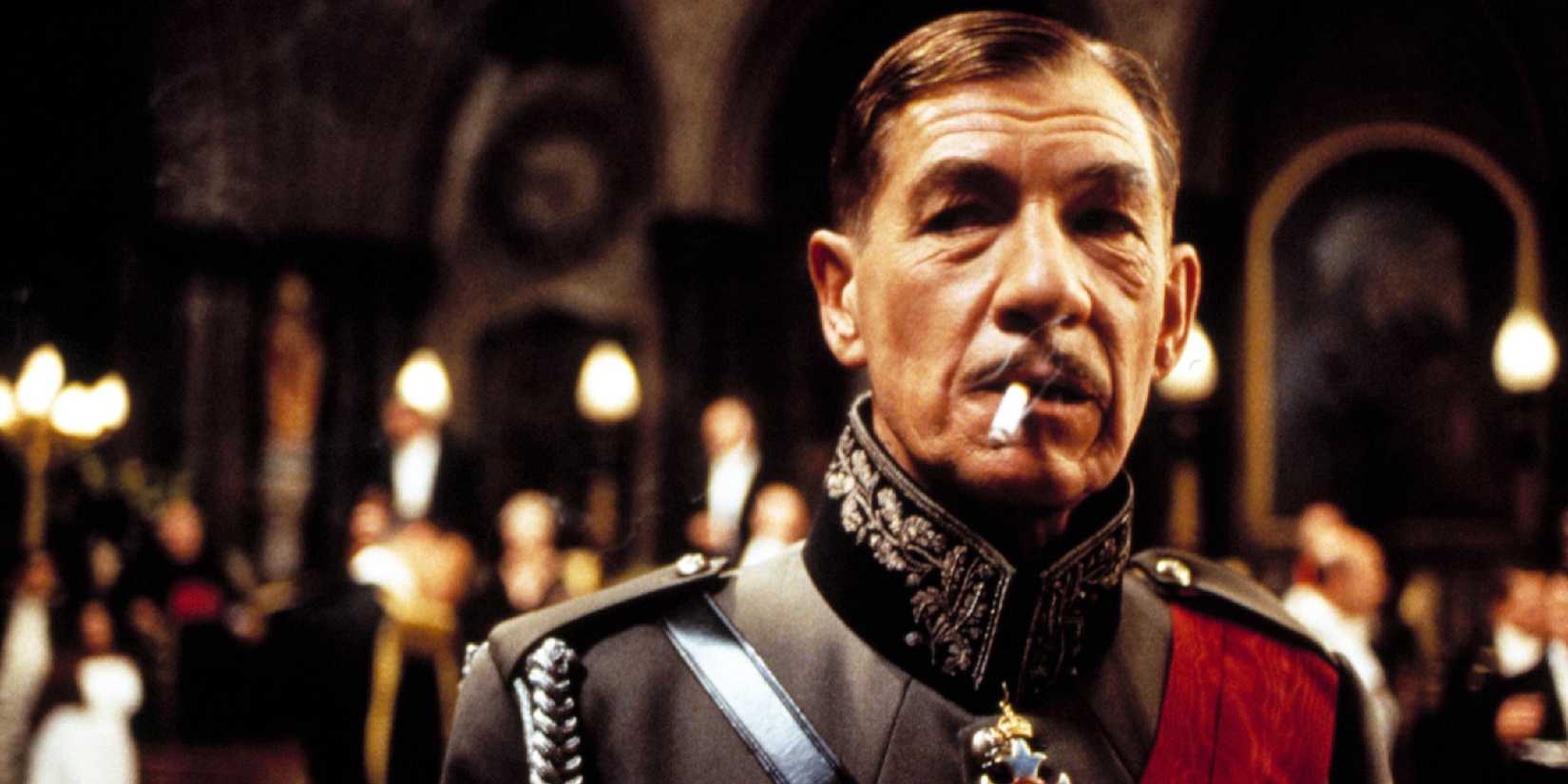Ian McKellen in ‘Richard III’ as Richard with a cigarette on his mouth