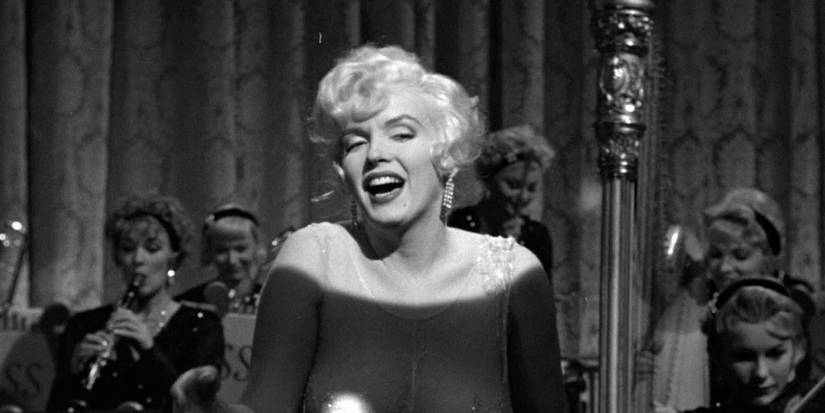 Sugar Kane, played by Marilyn Monroe, singing and performing in 'Some Like It Hot'