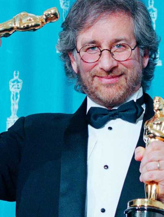 The Oscars Going to YouTube Actually Makes Perfect Sense Steven Spielberg with his Oscars at the 1994 Academy Awards via The Academy of Motion Picture Arts and Sciences