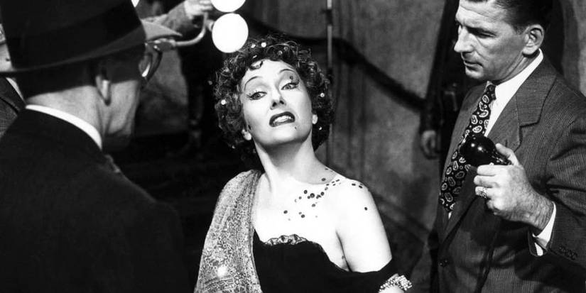 Norma prepares for her return to the big screen