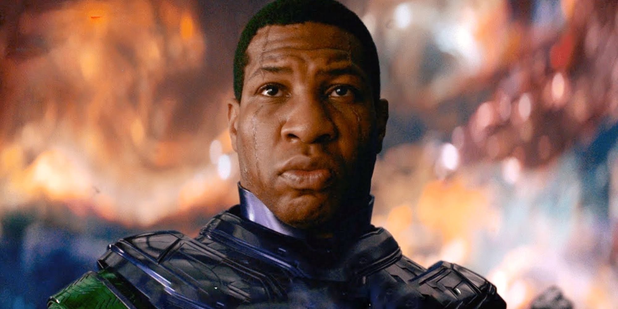 Jonathan Majors as Kang the Conqueror looking to the distance in Ant-Man and the Wasp: Quantumania