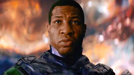 Jonathan Majors as Kang the Conqueror looking to the distance in Ant-Man and the Wasp: Quantumania
