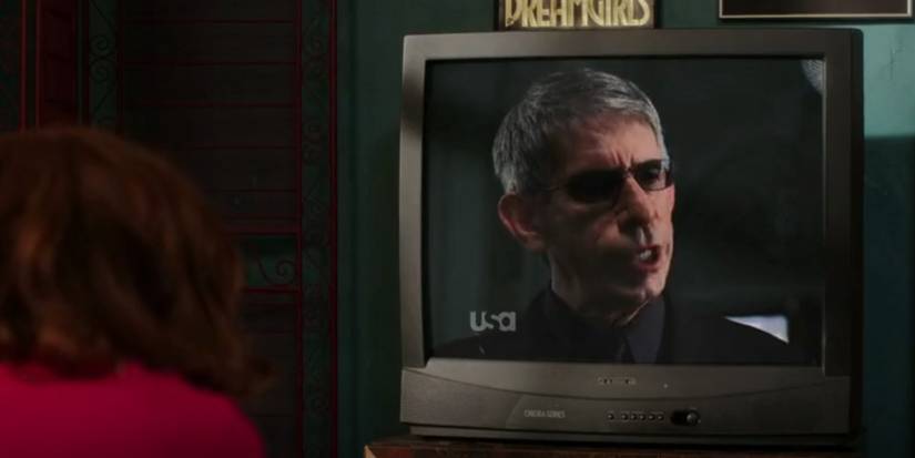 Richard Belzer as Detective Munch on a TV screen in 'Unbreakable Kimmy Schmidt'