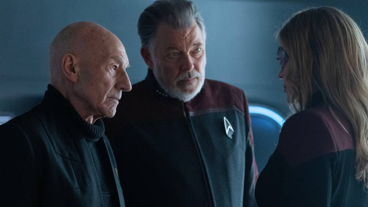 'Picard' Season 3 Episode 2 Clip: Picard & Riker in a Dangerous Situation