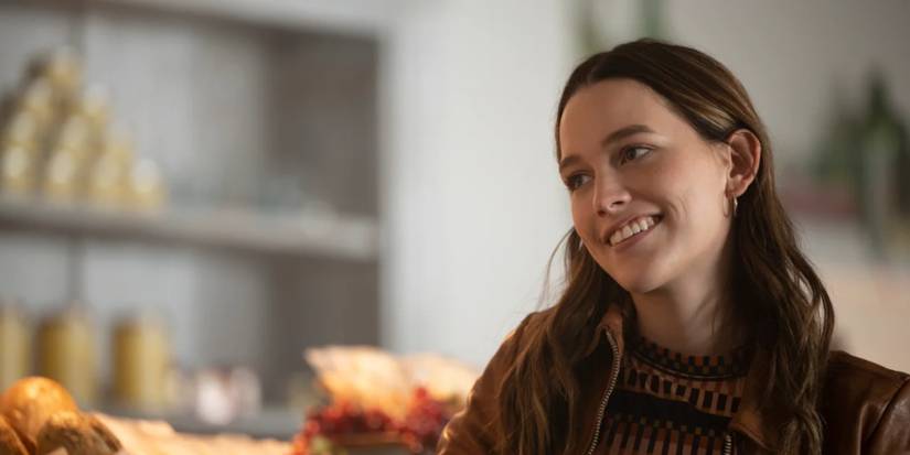 Victoria Pedretti as Love Quinn in 'You'
