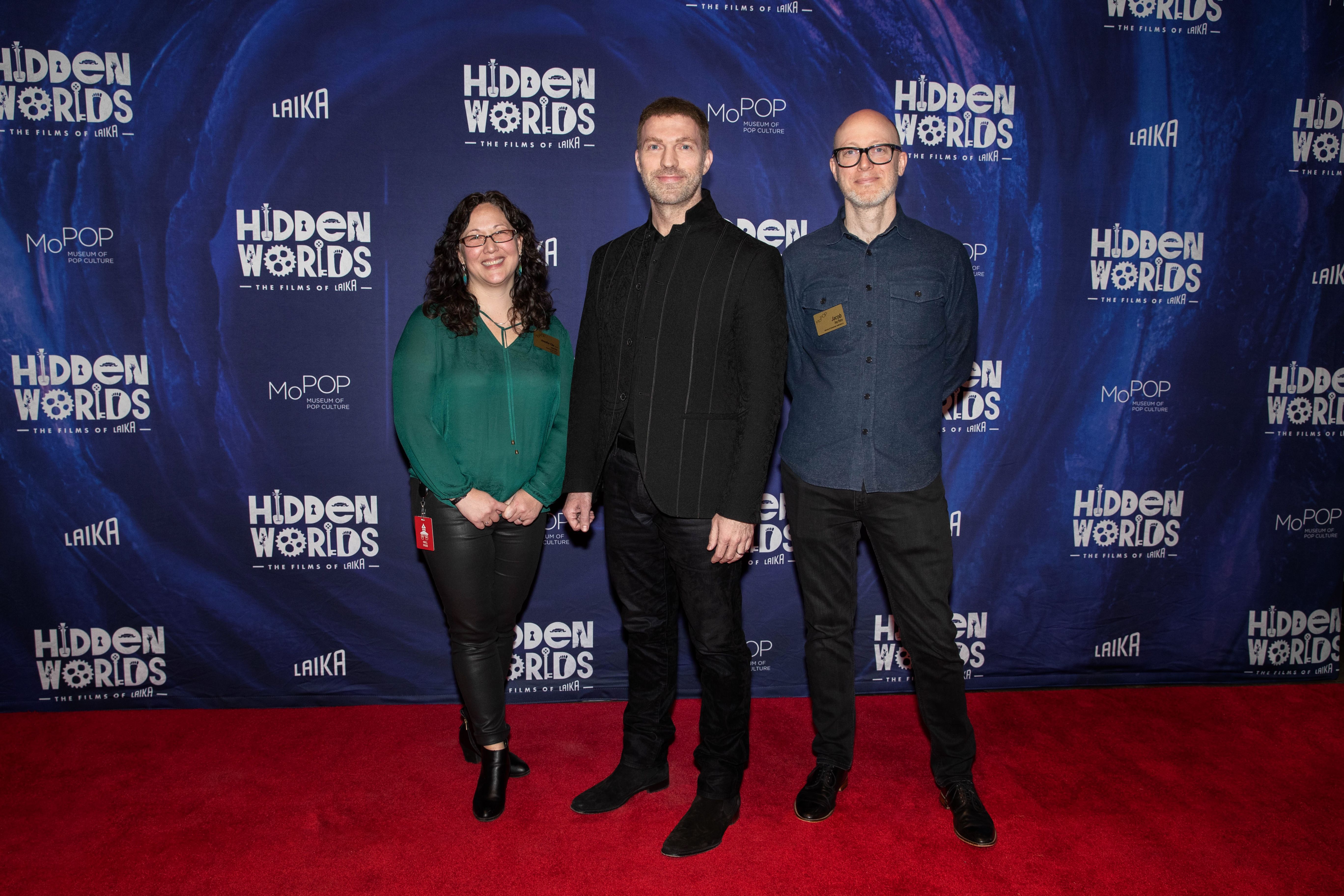 Jennifer Chu, Travis Knight, Jacob McMurray à l'ouverture de Hidden Worlds : The Films of Laika