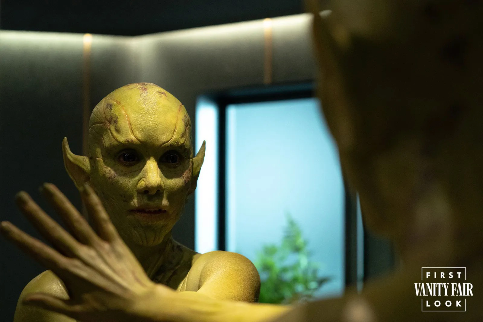 'Secret Invasion' Images Show the Paranoia of the Skrull Infiltration