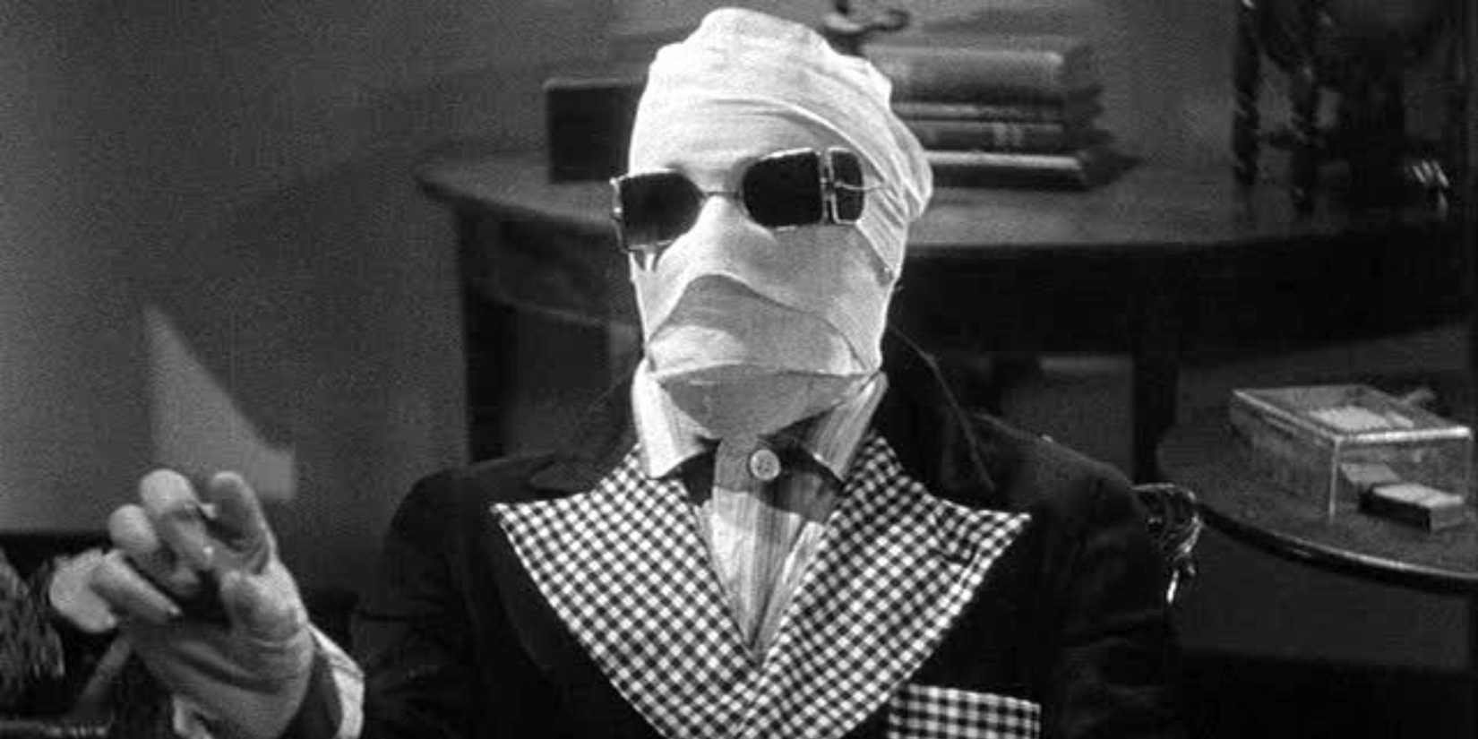 Dr. Jack Griffin (Claude Rains) com a cabeça embrulhada em 'The Invisible Man'
